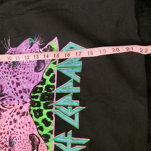 Def Leppard SM "Animal" Album Graphic Tee - Picture 9 of 10
